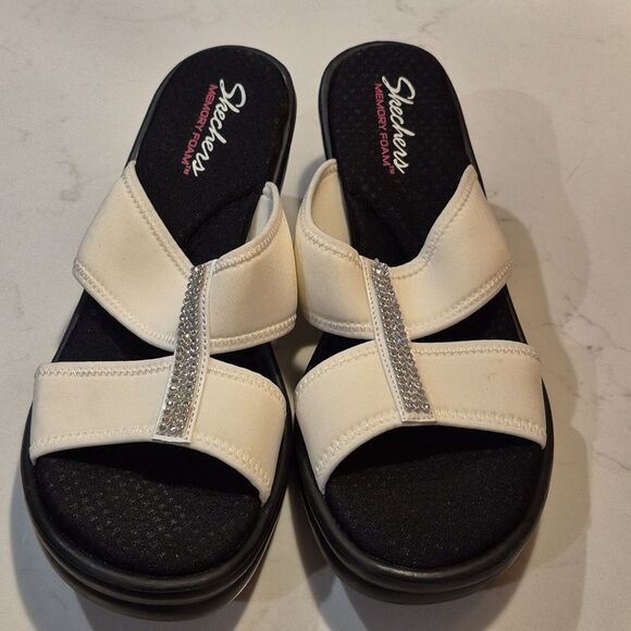 Skechers 10 White with Sparkle Gems Sandals - New - Picture 2 of 7
